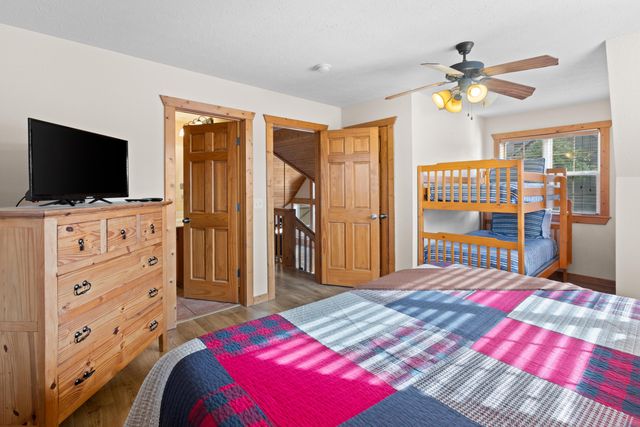 27 Bells Avenue, Branson West, MO 65737