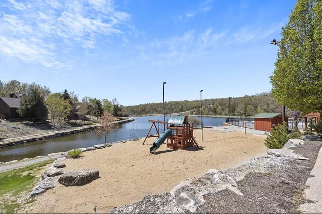 27 Bells Avenue, Branson West, MO 65737