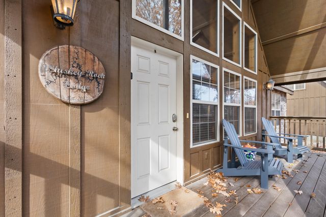 27 Bells Avenue, Branson West, MO 65737