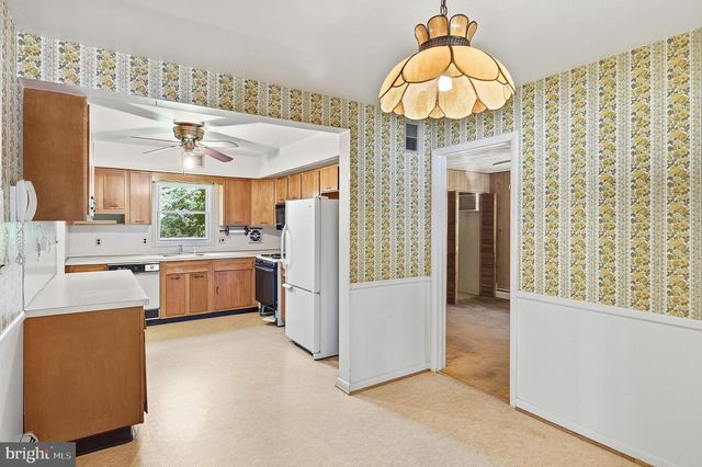 536 WILLIAMSBURG LN, Odenton, MD 21113