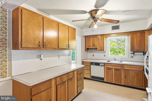 536 WILLIAMSBURG LN, Odenton, MD 21113
