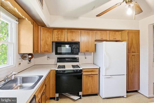 536 WILLIAMSBURG LN, Odenton, MD 21113