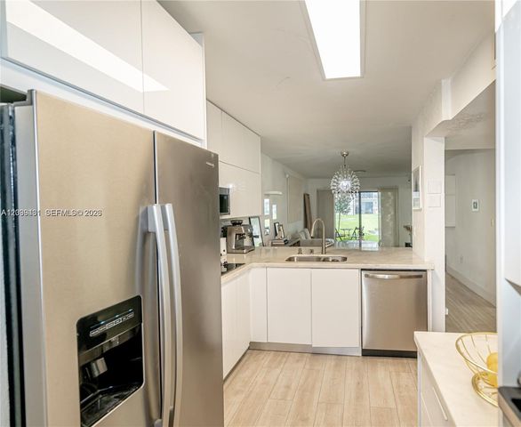 9856 Nob Hill Ln 9856, Sunrise, FL 33351