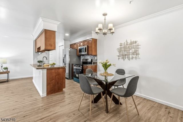 12 Norwich Pl 12, Franklin Twp., NJ 08873