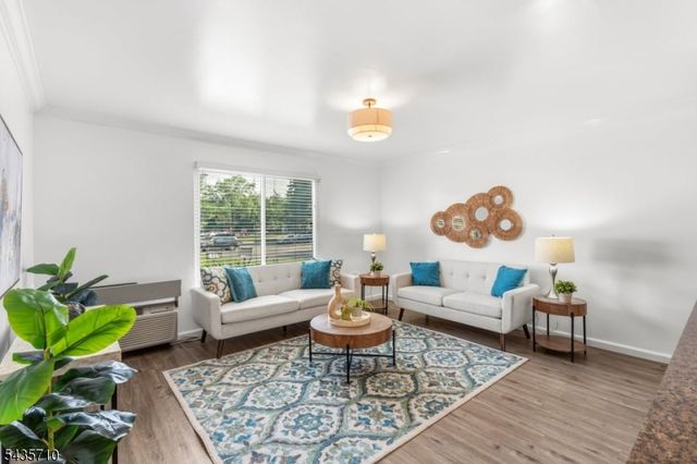 12 Norwich Pl 12, Franklin Twp., NJ 08873