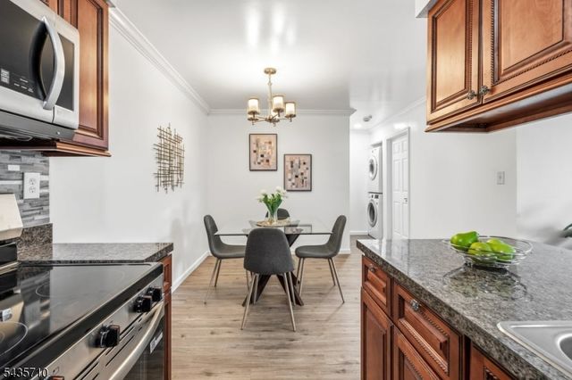 12 Norwich Pl 12, Franklin Twp., NJ 08873