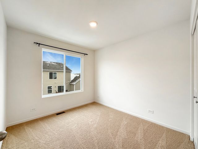 2385 Upland Road, Pingree Grove, IL 60140