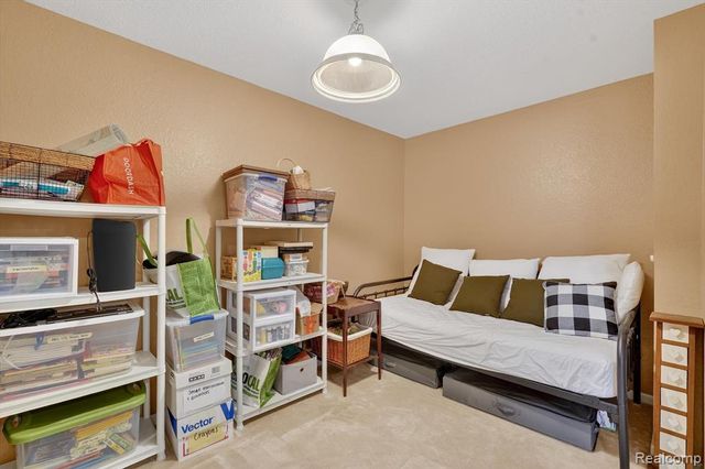 613 Curzon Court 203, Howell, MI 48843