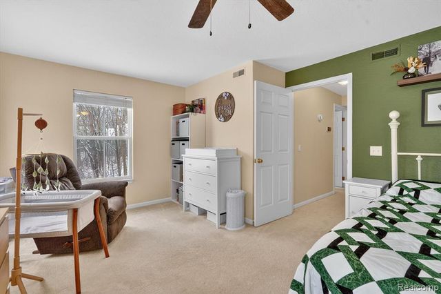 613 Curzon Court 203, Howell, MI 48843