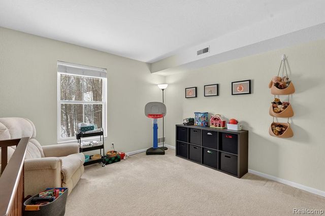 613 Curzon Court 203, Howell, MI 48843