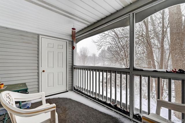 613 Curzon Court 203, Howell, MI 48843