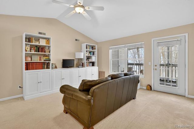 613 Curzon Court 203, Howell, MI 48843