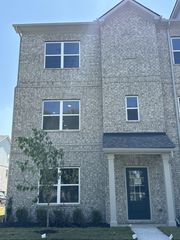 140 Rosebush Ln, Lebanon, TN 37087