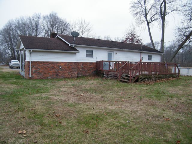 495 Froedge Dr, Lafayette, TN 37083