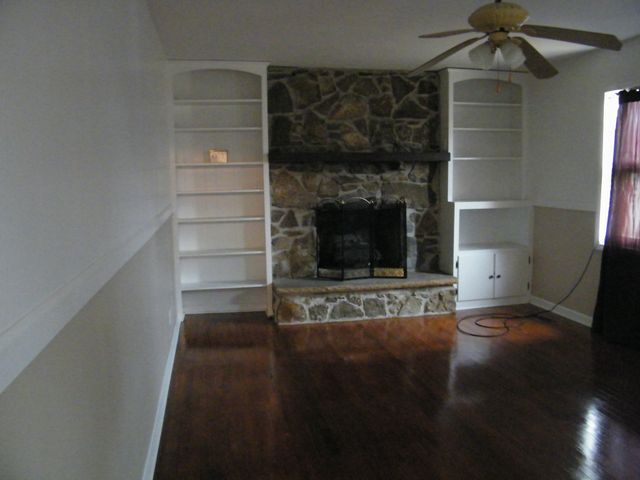 495 Froedge Dr, Lafayette, TN 37083