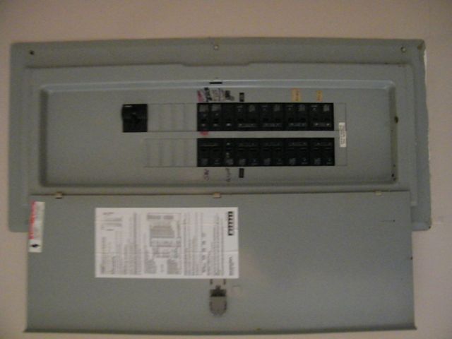 495 Froedge Dr, Lafayette, TN 37083