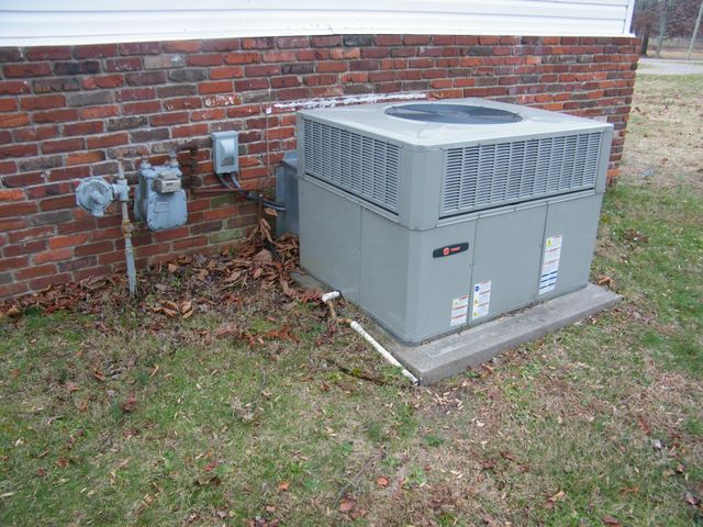 495 Froedge Dr, Lafayette, TN 37083