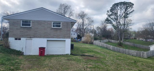 2031 Lintwood Drive, Clarksville, TN 37042