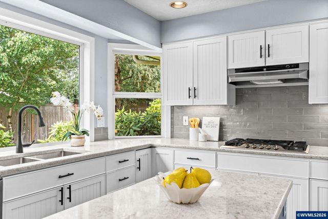 329 Moonlight Av SE, Salem, OR 97302