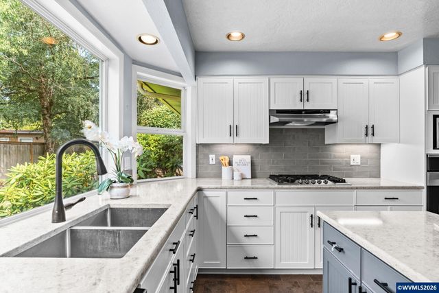 329 Moonlight Av SE, Salem, OR 97302