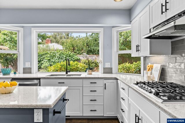 329 Moonlight Av SE, Salem, OR 97302