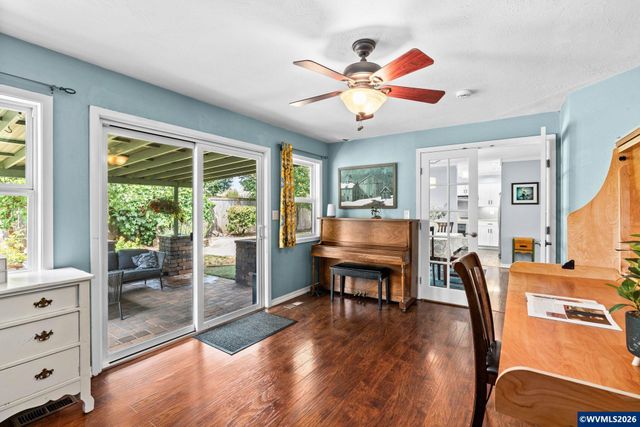 329 Moonlight Av SE, Salem, OR 97302