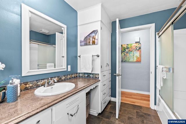 329 Moonlight Av SE, Salem, OR 97302