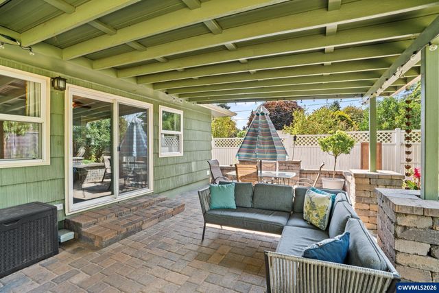 329 Moonlight Av SE, Salem, OR 97302
