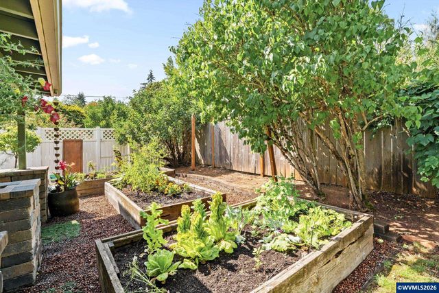 329 Moonlight Av SE, Salem, OR 97302