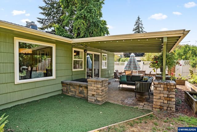329 Moonlight Av SE, Salem, OR 97302
