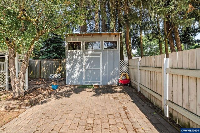 329 Moonlight Av SE, Salem, OR 97302