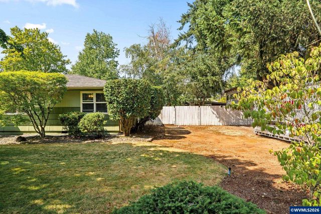 329 Moonlight Av SE, Salem, OR 97302