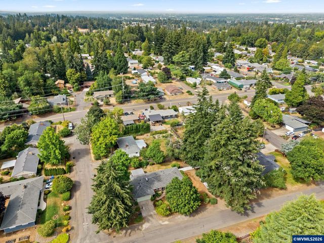 329 Moonlight Av SE, Salem, OR 97302