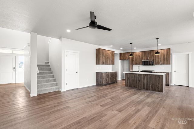1218 W Pack River Dr, Meridian, ID 83642
