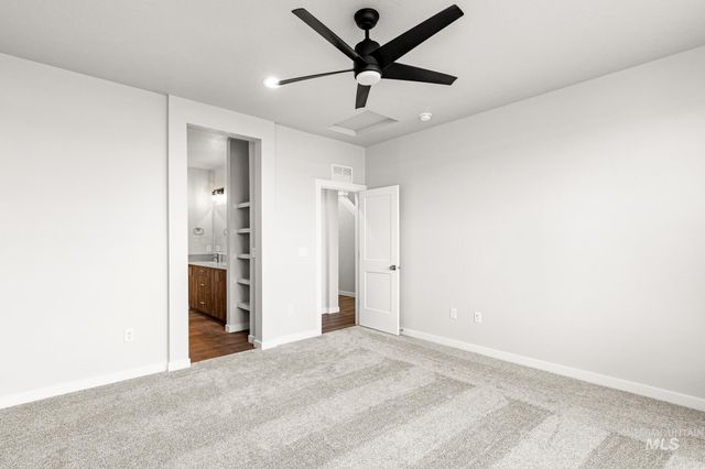 1218 W Pack River Dr, Meridian, ID 83642
