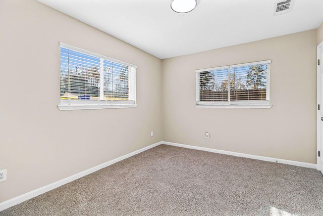 416 Kickapoo Dr, Livingston, TX 77351