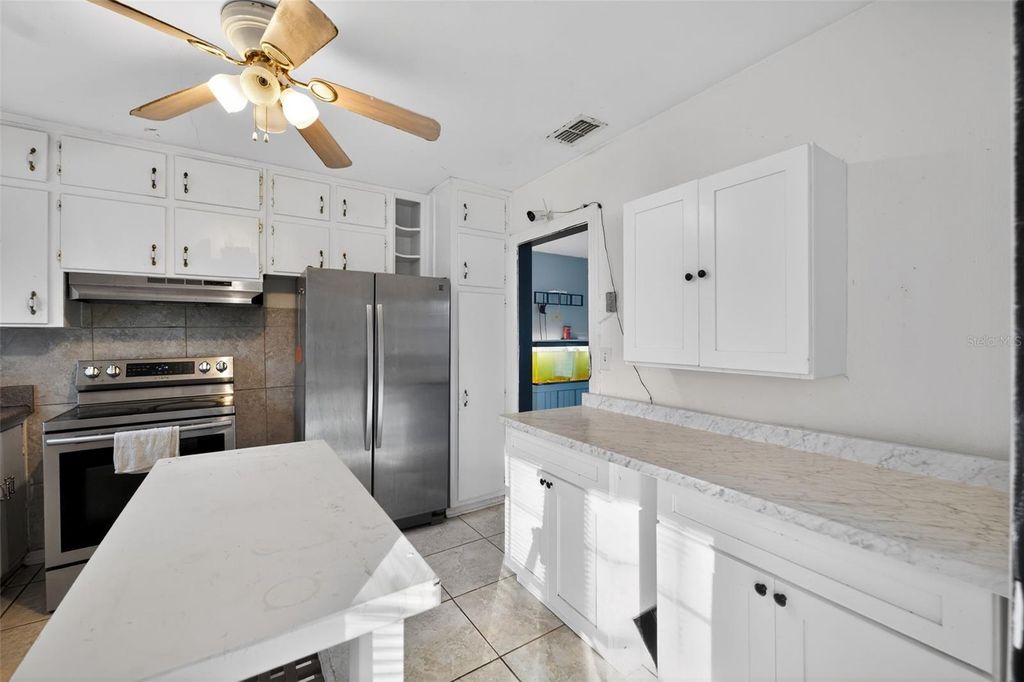 Image 23 of property listing at 2285 LAKE DRIVE, Jacksonville, FL 32246