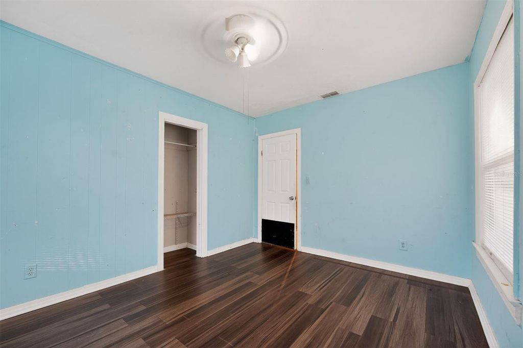 Image 28 of property listing at 2285 LAKE DRIVE, Jacksonville, FL 32246