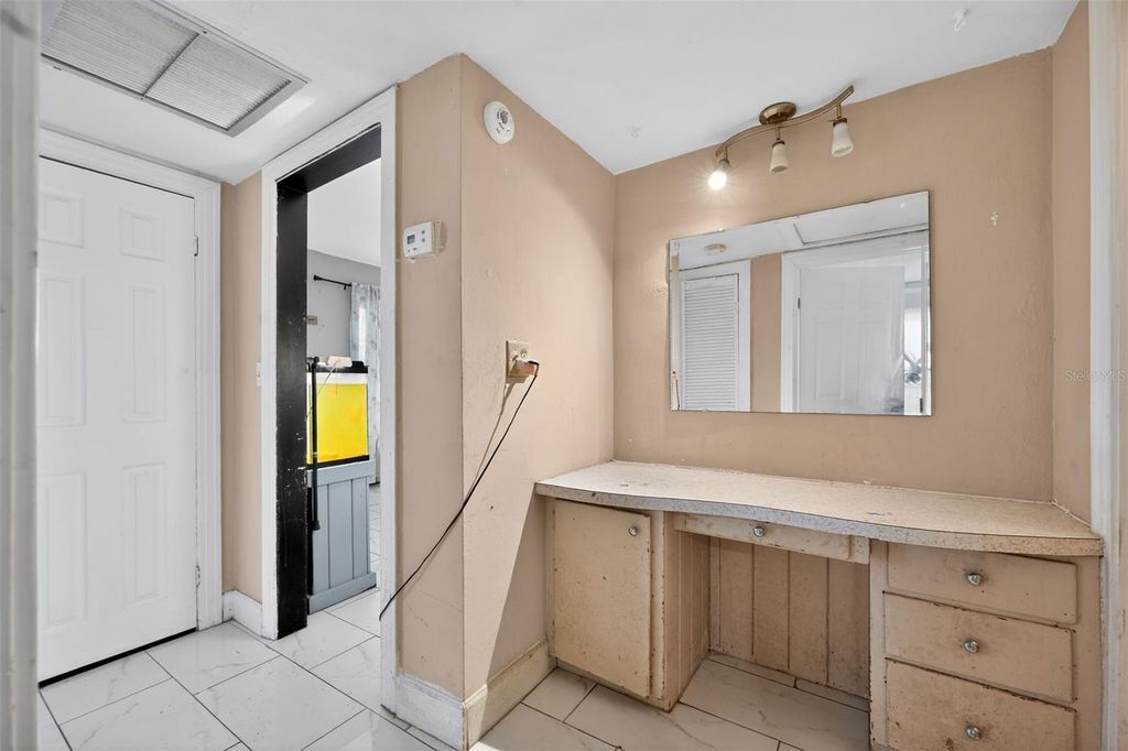 Image 31 of property listing at 2285 LAKE DRIVE, Jacksonville, FL 32246