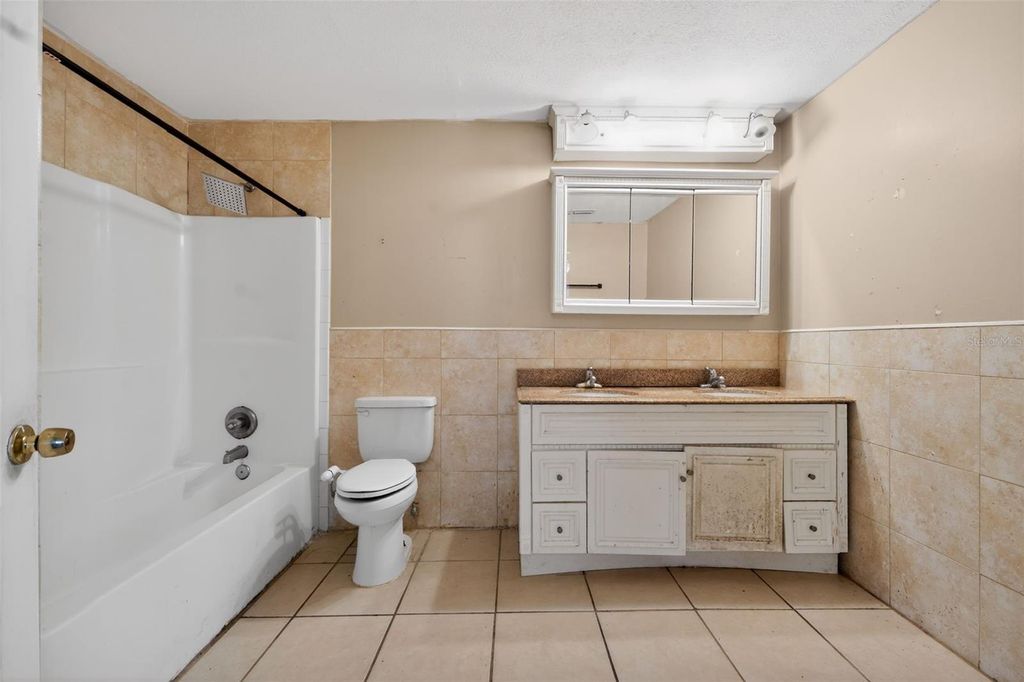 Image 32 of property listing at 2285 LAKE DRIVE, Jacksonville, FL 32246