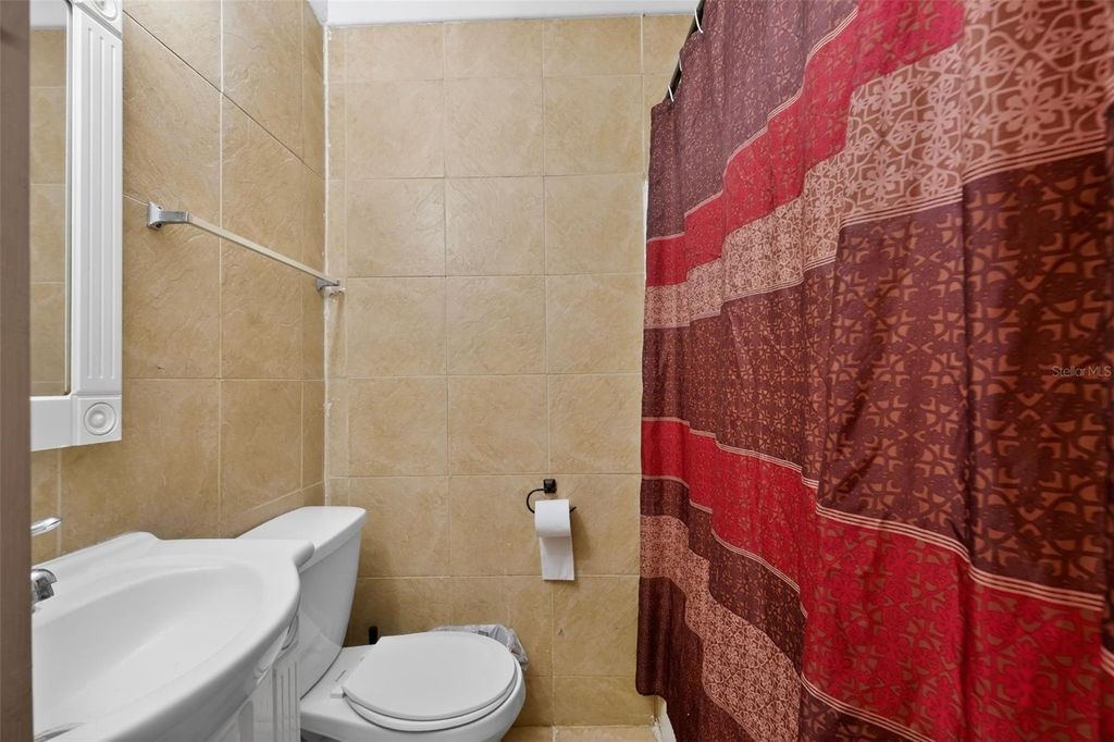 Image 34 of property listing at 2285 LAKE DRIVE, Jacksonville, FL 32246