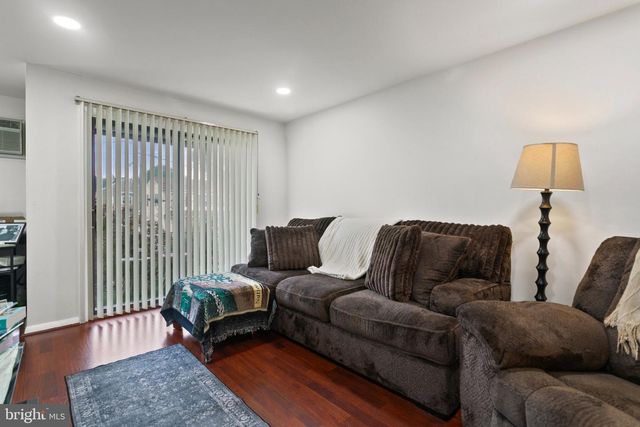 466 RIVELY AVE, Collingdale, PA 19023