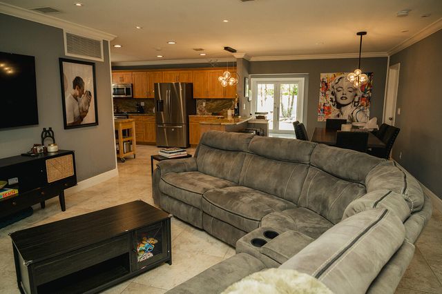 4815 Johnson Street, Hollywood, FL 33021