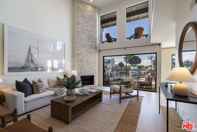 4555 Falkirk, Oxnard, CA 93035