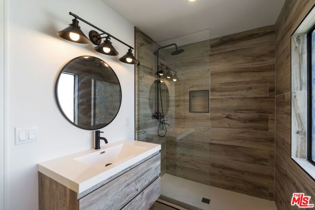 4555 Falkirk, Oxnard, CA 93035