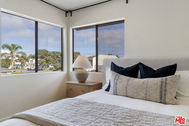 4555 Falkirk, Oxnard, CA 93035