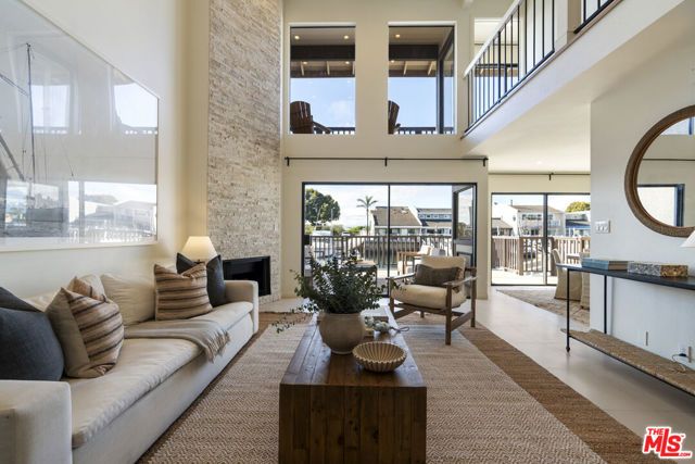 4555 Falkirk, Oxnard, CA 93035