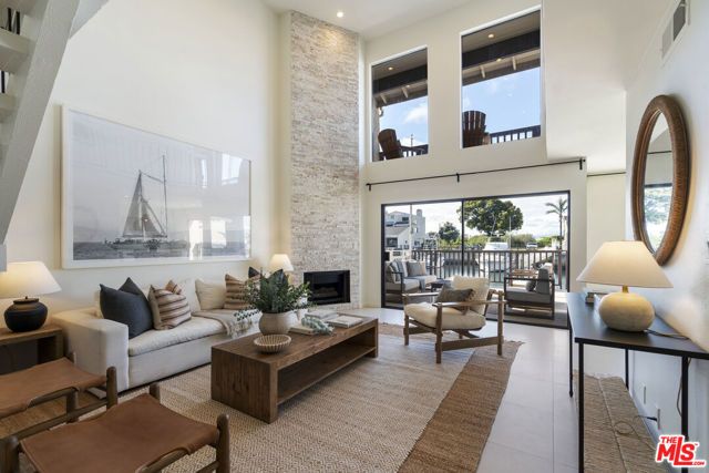 4555 Falkirk, Oxnard, CA 93035