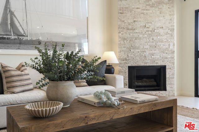 4555 Falkirk, Oxnard, CA 93035