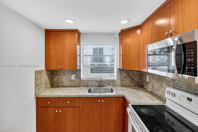 500 NE 26th St 4B, Miami, FL 33137